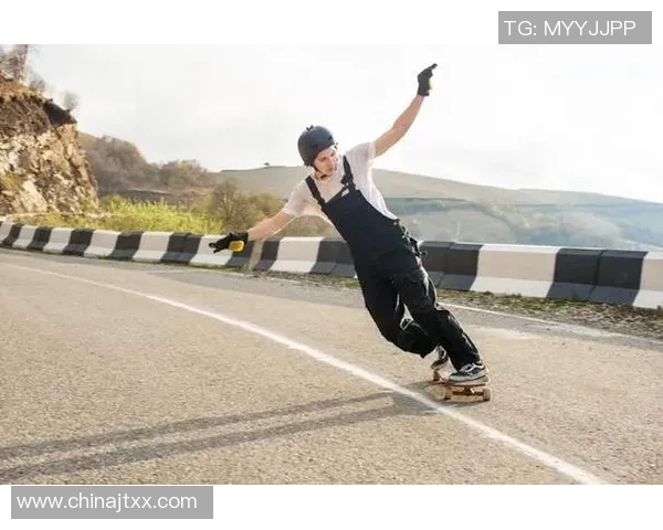 滑板焦点:南京滑板队的状态探讨_1